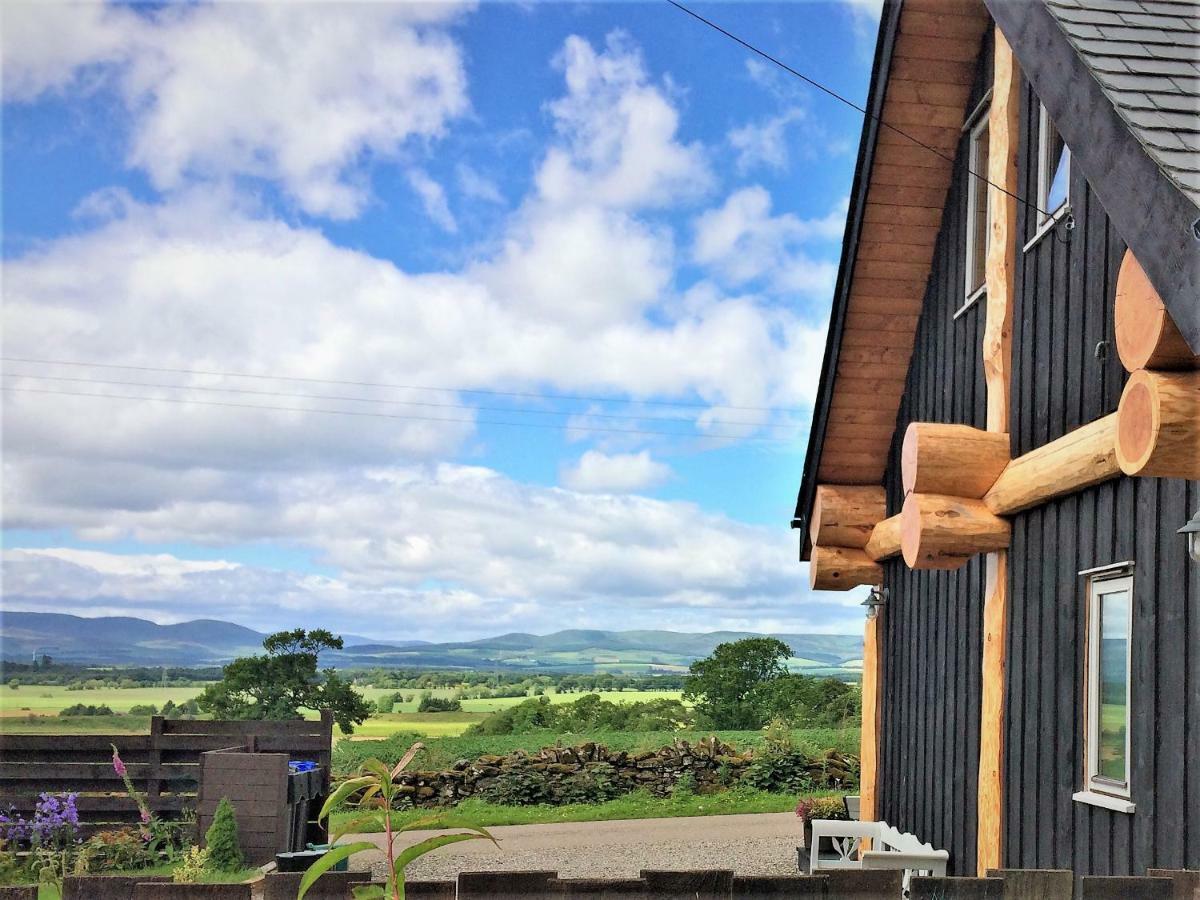 Rowanlea Lodge With Hot Tub Marykirk 外观 照片